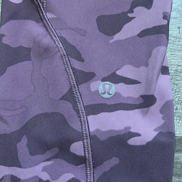 #102. Lululemon Time To Sweat Crop 23" - Picture 10 of 14